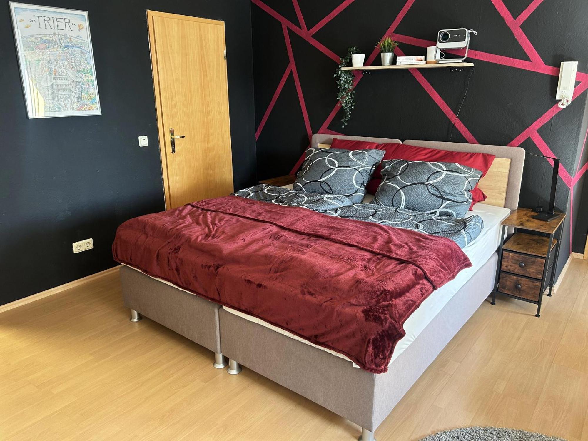 Zentrale Ferienwohnung Trier-Euren Mit Heimkino, Kueche, Wallbox & Kostenlose Fahrraeder Ngoại thất bức ảnh