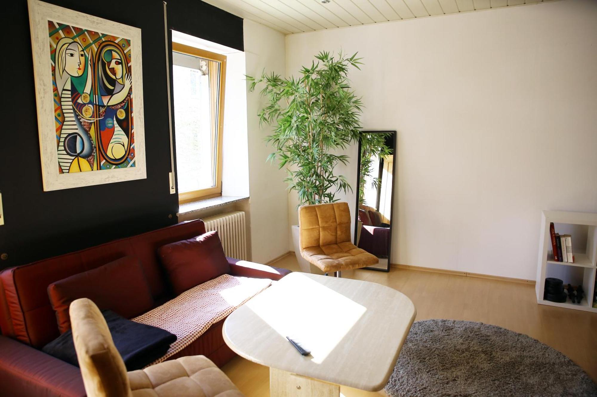 Zentrale Ferienwohnung Trier-Euren Mit Heimkino, Kueche, Wallbox & Kostenlose Fahrraeder Ngoại thất bức ảnh